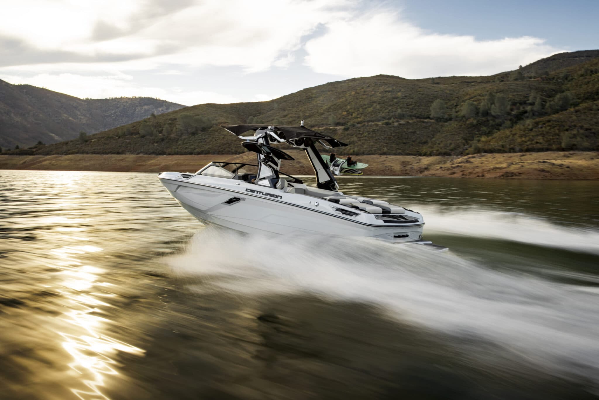 Wakeboats